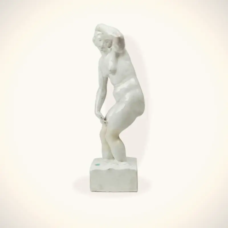 Antik-női-szobor-01